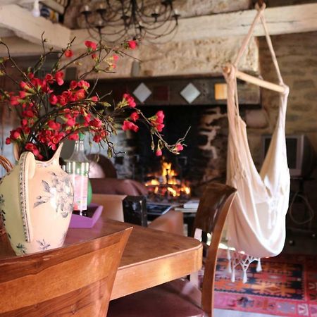 Le Moulin A Huile Bed and Breakfast Vailhourles Eksteriør billede