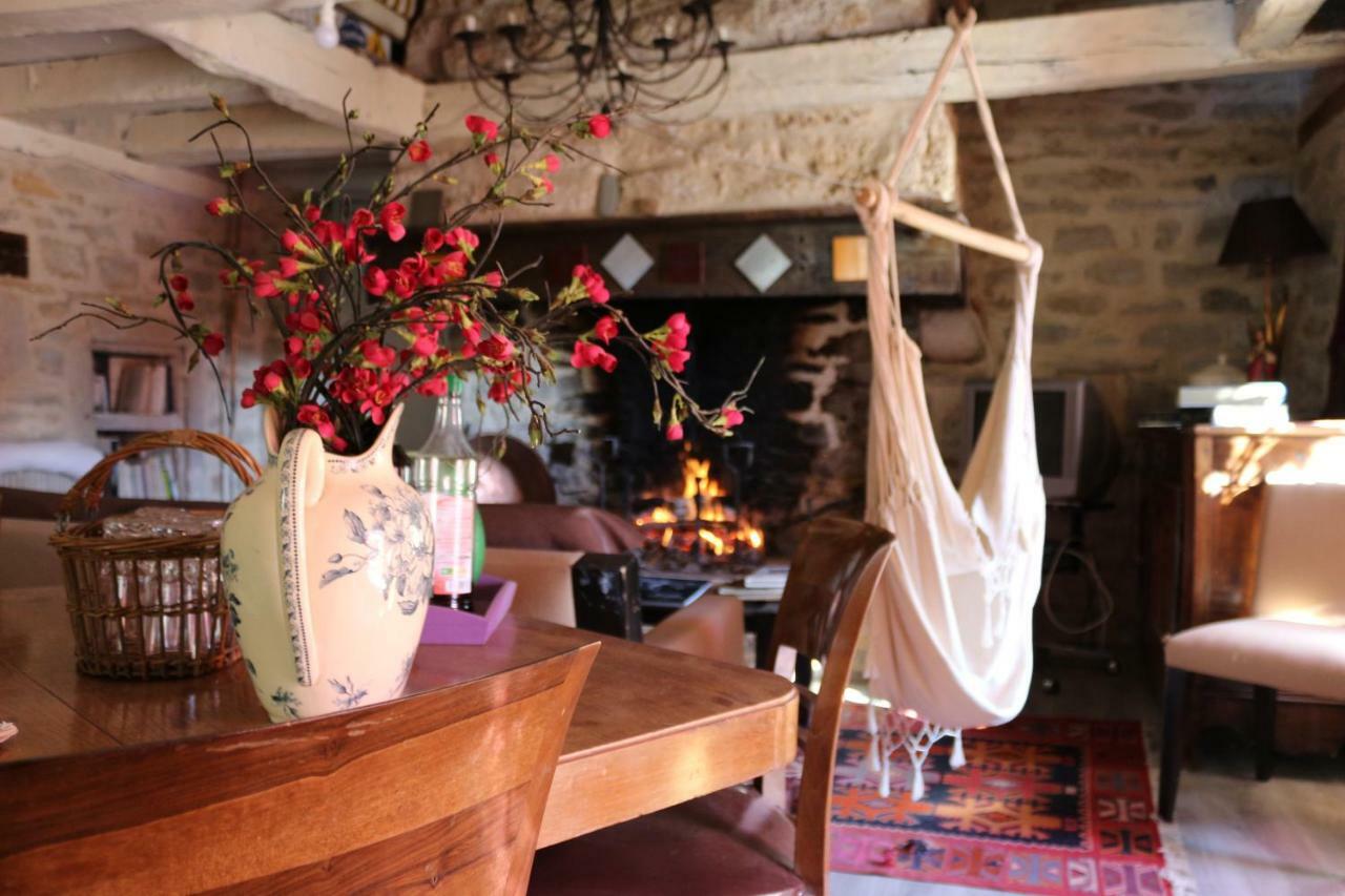 Le Moulin A Huile Bed and Breakfast Vailhourles Eksteriør billede