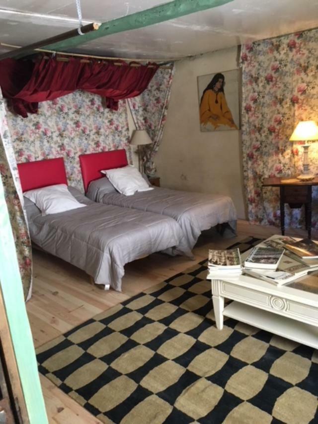 Le Moulin A Huile Bed and Breakfast Vailhourles Eksteriør billede