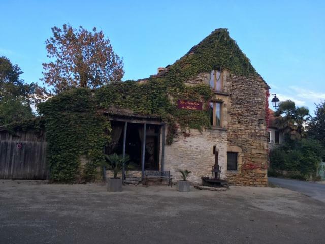 Le Moulin A Huile Bed and Breakfast Vailhourles Eksteriør billede